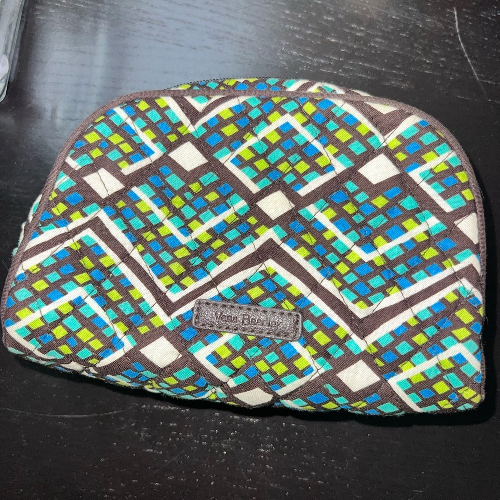 Cosmetic pouch